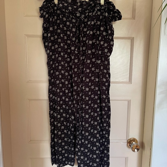 American Eagle Outfitters Pants - American eagle floral printed soft pants